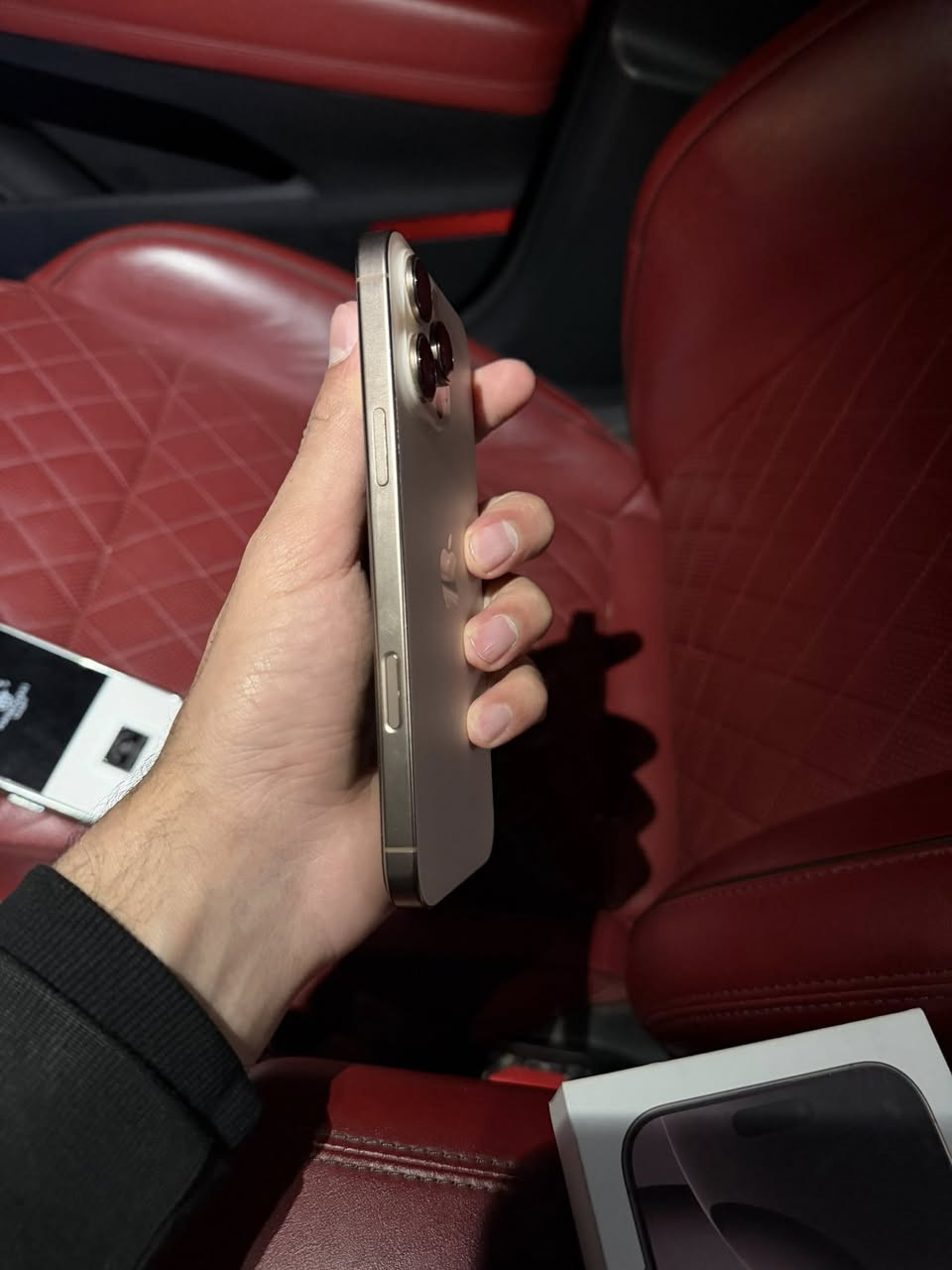 ايفون 16 برو ماكس
ذاكره 256
بطاريه 92 
جهاز بعده بل ضمان 
غراضه كامله جهاز نظافتها 98‎%‎ جهاز ممفتوح 
مكاني كاضميه 
***********
سعر مليون 350الف
