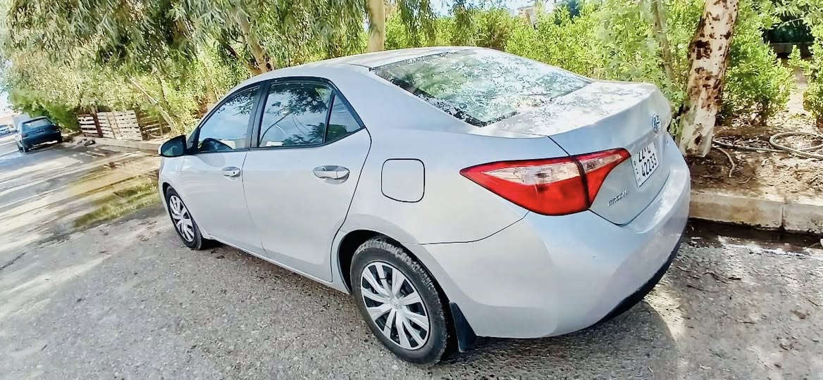 السلام عليكم كورلا 2018سلفر رقم اربيل سنويه هزه كله جديد تحويل مباشر جاهزه مجهزه سياره مكينه كير كله شرط بيها 3قطع صبغ فقط باقي مكفول ❤️
مكان سياره كلار 
سعر 128بيها مجال 
اتصال او واستاب رقم بي‭
0772 117 1400‬
