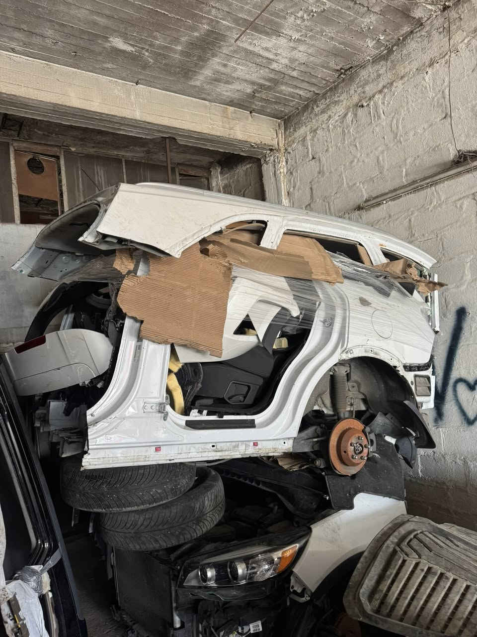 السلام عليكم كصات للبيع الاستفسار
***********
