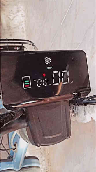 سلام عليكم 
دراجه شحن للبيع زيرووو استخدام يومين فقط خذتهه لخويه الصغير وجبيره عليه وهسه دابيعهه شاحنتهه بل باكيت 
سويجات 2 
بصمات 2
كارت تشغيل 2 
الله شاهد خذته ب 650 
السعر 575 وبيه مجال قليل جدا
رقمي *********** 
العنوان بغداد / الطوبجي 
غير متواجد على النت ✌️💙
