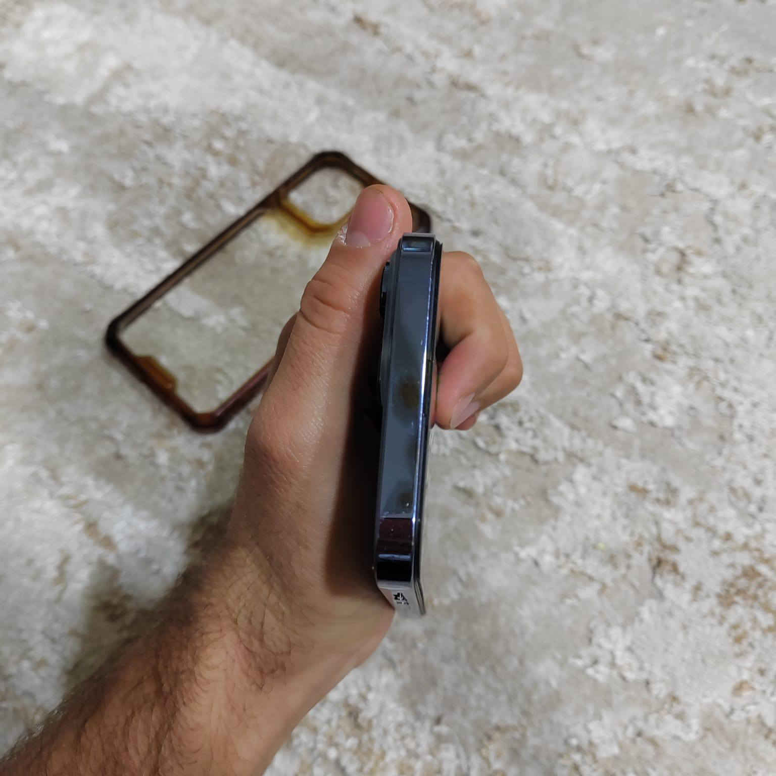 السلام عليكم 13 برو ماكس بحري  ذاكره الجهاز 256  شرق اوسط مو امريكي 
شاشه وبطاريه مستبدله  
شاشه GX ميحتاج اسولف عليها   بطاريه تخبل ضمان صرف ماكو  
شاصي كلش نضيف   شوفت عينك  اراوسه بايباد قوي او بيع    مكاني بغداد  للاستفسار ***********
