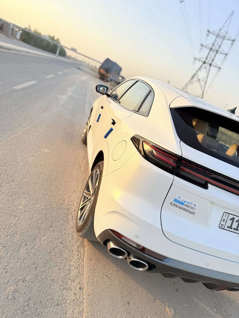 ‏السيارة مثل ما معروف عليها فول مواصفات سيارة نظيفة 95%
‏كلش حلوة وتعبانة عليها مشتغلها عازل صوت أربع بيبان عازل الصوت كامل للسيارة أرضيات تفصال على لون الداخل السيارة 
‏السعر 36, مليون بيها مجال تفاوض شراي اتصل رقم الهاتف *********** عنوان السيارة بغداد الحسينية المعامل
