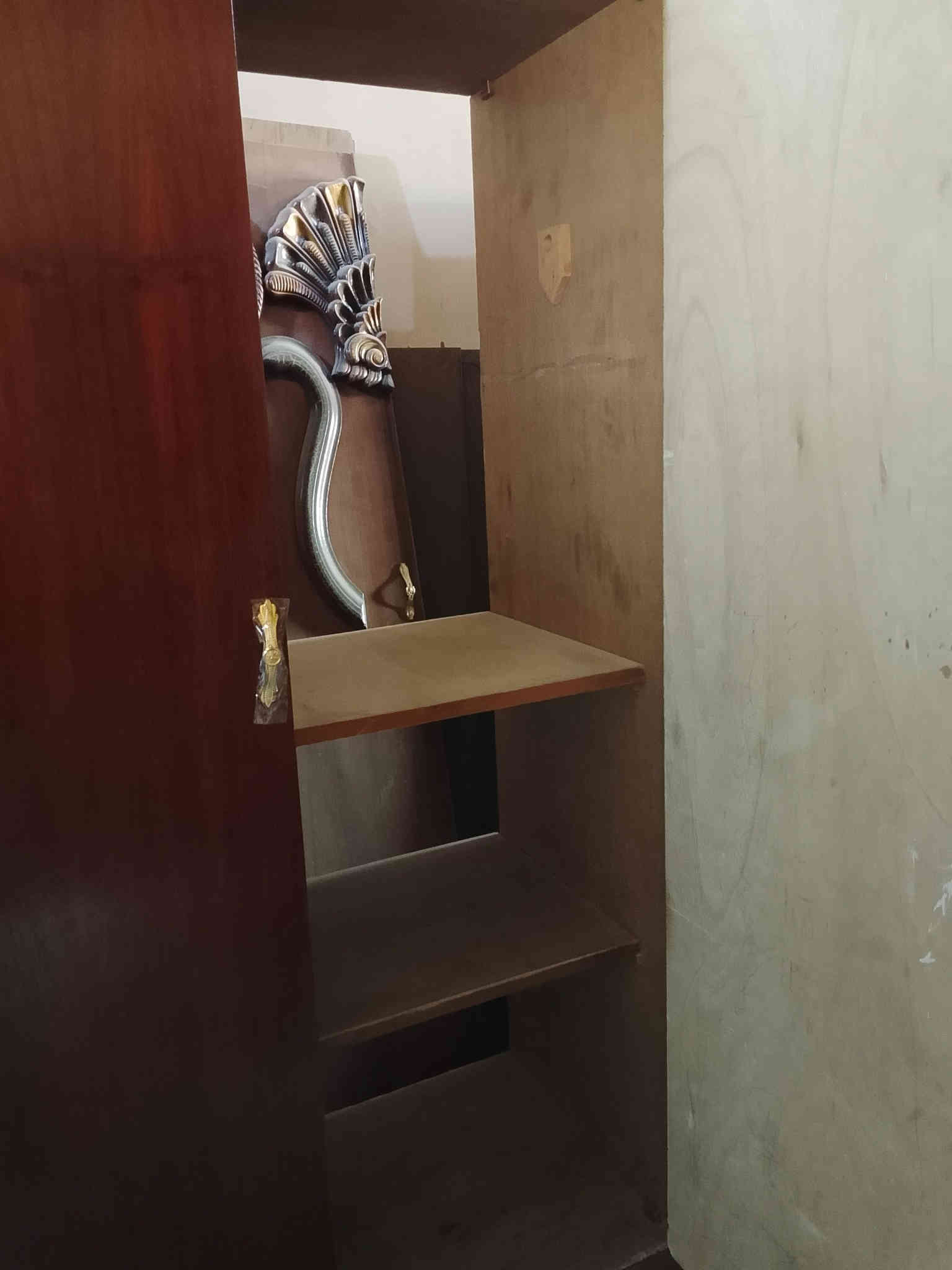 للبيع غرفه صاج احطاطه سعرها 450 وبيها مجال العنوان سامراء جبيريه الثانيه مقابل  جبيريه الثالثه شارع الحدادين للاستفسار ***********
