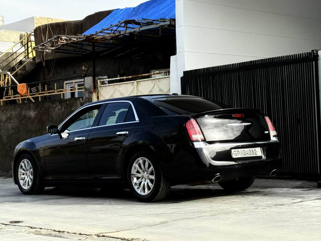 کلایسلەر ئۆباما 2012 بڕاوەی دوبەی
شاشە گەورە
گێڕ ماوس
بەسمە
کوشن جڵد 
ئاوێنە کارەبای و هیتەر
ناو و دەری لۆک 
تایەو ویل لۆک
یەک چەمەلۆغی  پەمپی ئەورپا
سەیارەکە زۆر پاک ماوەتەوە 
 سەید سادق بنجوين, السليمانية


**إذا كنت صاحب هذا الإعلان وتريد حذفه لأي سبب، رجاءا أرسل رسالة إلى الدعم الفني**