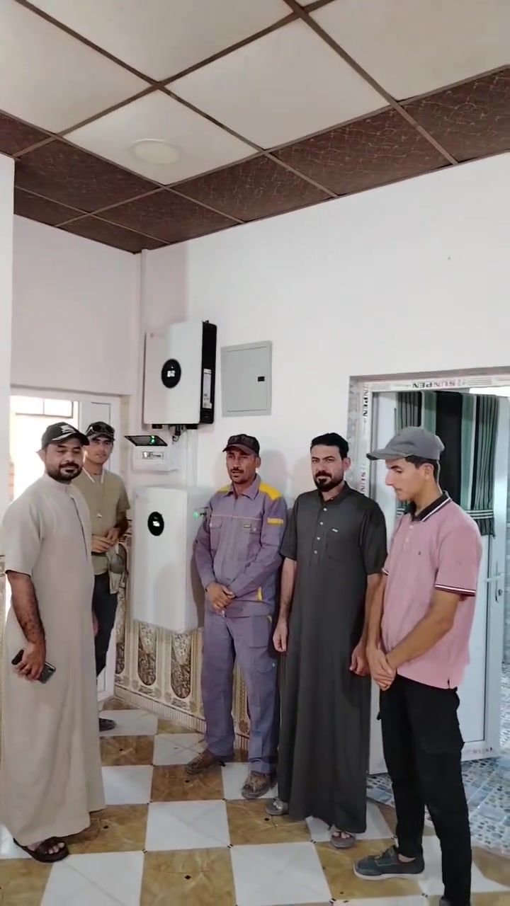 على بركة الله تعالى

تم بعون الله تعالى تنصيب منظومة طاقة شمسية متكاملة ذات كفاءة عالية، باستخدام مواد عالمية مضمونة لضمان طاقة مستقرة وأداء موثوق يدوم لسنوات طويلة.

🔹 15 أمبير نهاري
🔹 12 أمبير ليلي

تتكون المنظومة من:
▪️ انڤيرتر فلستي العملاق بقدرة 8 كيلو، بمواصفات عالمية وأداء عالي الكفاءة.
▪️ بطارية فلستي سعة 12.5 كيلو، ذات جودة ممتازة وعمر تشغيلي طويل.
▪️ ألواح لونجي HIMO X10 بقدرة 650 واط (وجهين)،  وكفاءة إنتاجية عالية.
▪️ هيكل حديد مغلون مقاوم للصدأ والعوامل الجوية.
▪️ بورد قواطع حماية متكامل لضمان أعلى درجات الأمان.
▪️ أسلاك ربط نحاس عالية الجودة لتحمل الأحمال بكفاءة عالية.
▪️ جميع الملحقات والتجهيزات الخاصة بمنظومات الطاقة الشمسية.

نلتزم بتقديم الجودة، الضمان، والدقة في التنفيذ بأيدي مختصة وخبرة موثوقة، لأن الطاقة الشمسية اليوم ليست رفاهية، بل استثمار حقيقي للمستقبل وتوفير دائم للطاقة.

📞 للاستفسار والحجز : ***********

#الفريق_الفني
#عكرمه_الحبيب
#طاقة_متجددة #اعمال_يومية
#الله_حيهم
