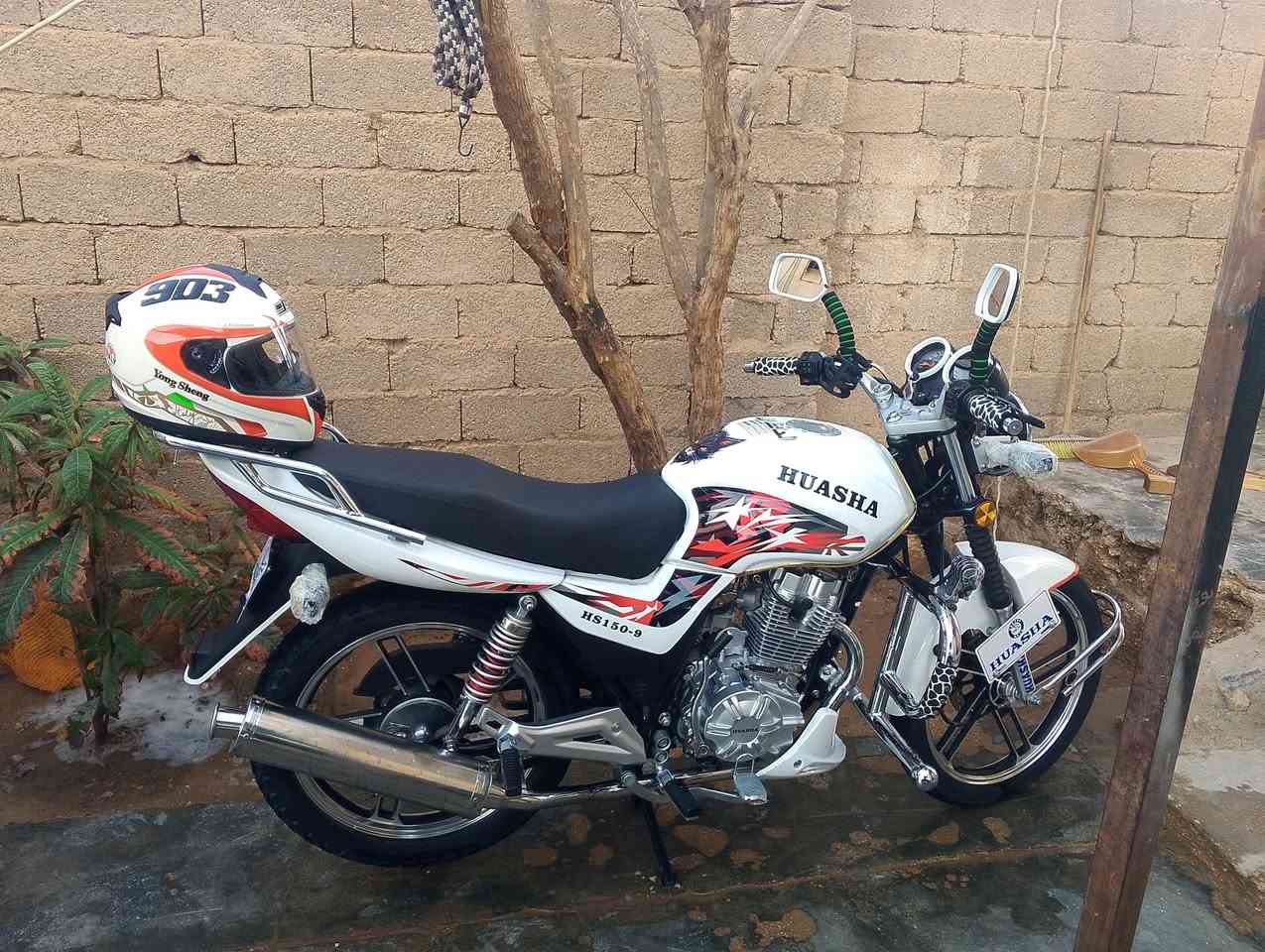 سلام عليكم دراجه هيوشه موديل 23 للبيع دراجه احلى من لصور بيها ورقه وحده بدون كمرك السعرر 900 وبي مجال 
للاستفسار ***********
