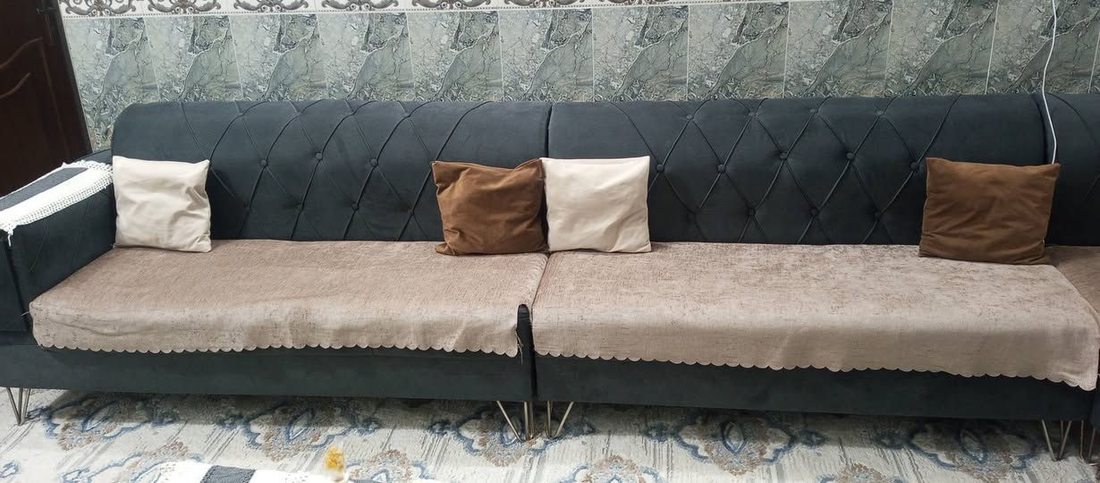 السلام عليكم
✨ تخم عراقي  – حرف L ✨
🛋️ القياس: 4 متر
🧵 القماش: قديفة ناعمة 
💰 السعر: 250 فقط
📩 للحجز والاستفسار 
***********
