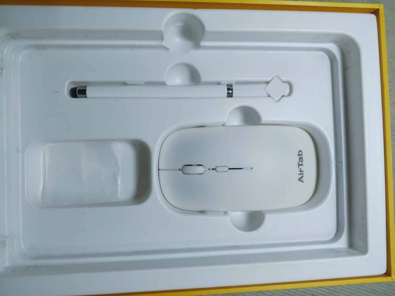 السلام عليكم
ايباد مع كافة ملحقاته تكنيك العاب كله شغال السعر ٧٥
***********
