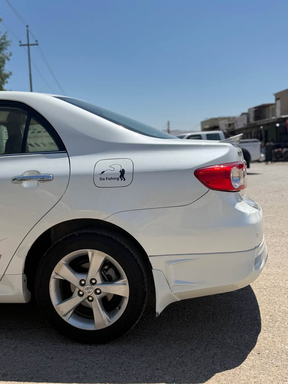 Corolla 2013
سەیارەکە نمونە لە جوانی 
بیلادی سپۆرتە بێ سبوخە 
سپی سەدەفیە
٢٠٠،٠٠٠ رۆیشتوە بی 
دەحمە مەکیەن ١.٨ 
رەقەم و سەنەوەی نویە
تۆماتیکە و ناو فۆرمیکایە
تەنها کەمیک  تەحدیلی هەیە
بۆ نرخ نامە بنیرە یان پەیوەندی بکە
*********** كويسينجاك, أربيل
