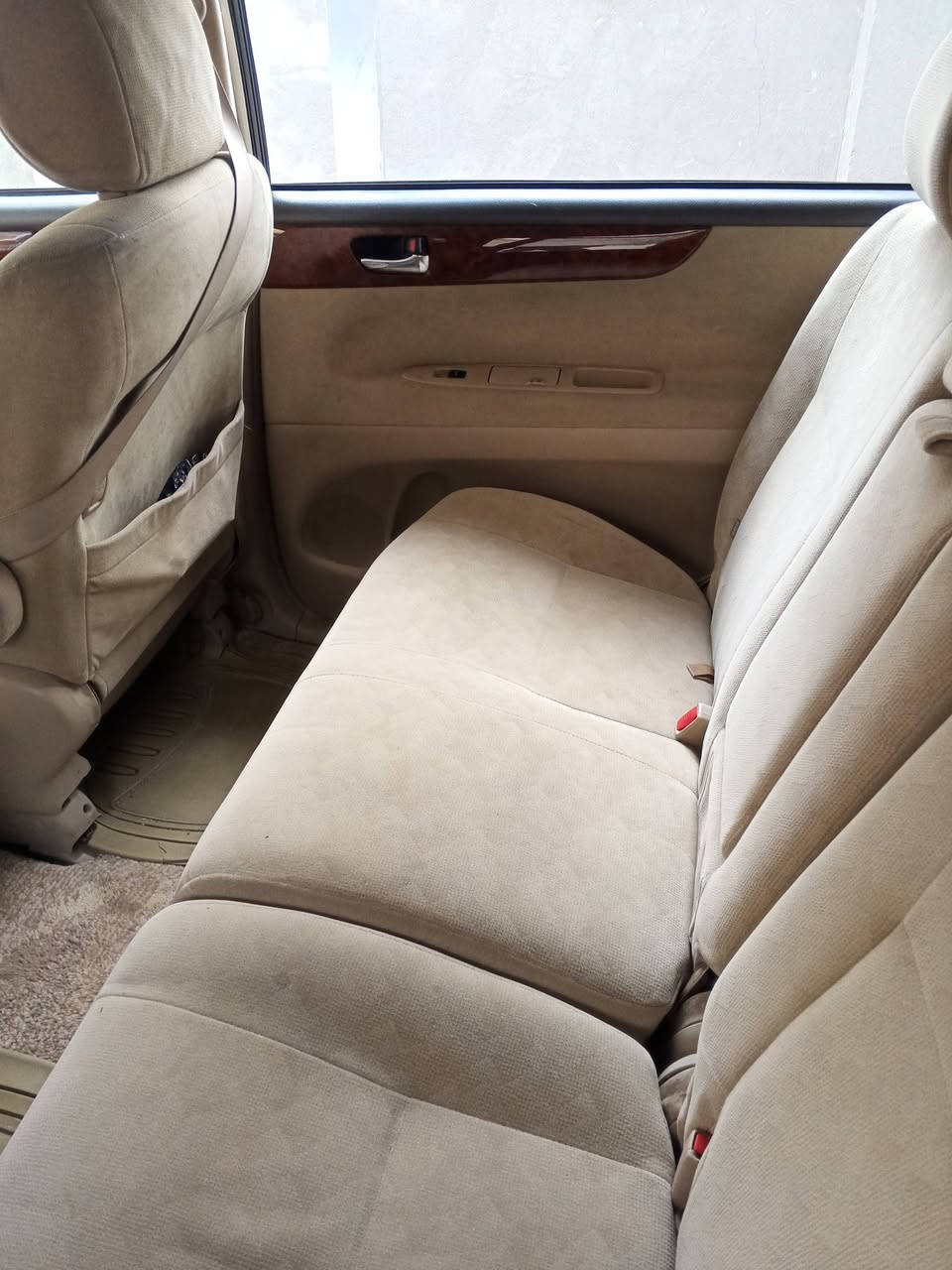 سلام عليكم ورحمه الله ابصم تويل للبيع موديل 2002 قطعتين تبديل والباقي كفاله العنوان خور الزبير السعر 115وبيها مجال للاستفسار على الرقم *********** راعي السياره
