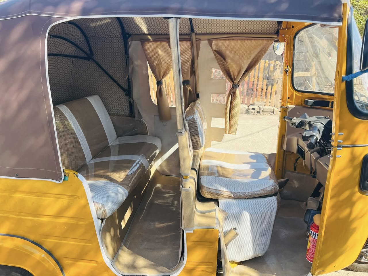 سلام عليكم تكتك ٢٠١٨ للبيع تعمير جديد وجاهزه ع آخر حبايه سفريات دوشمه برده كامله رقم وسنويه كربلاء مداور ثاني يوم سعر ٤٧٠٠ وبيه مجال  بابل المسيب ***********
