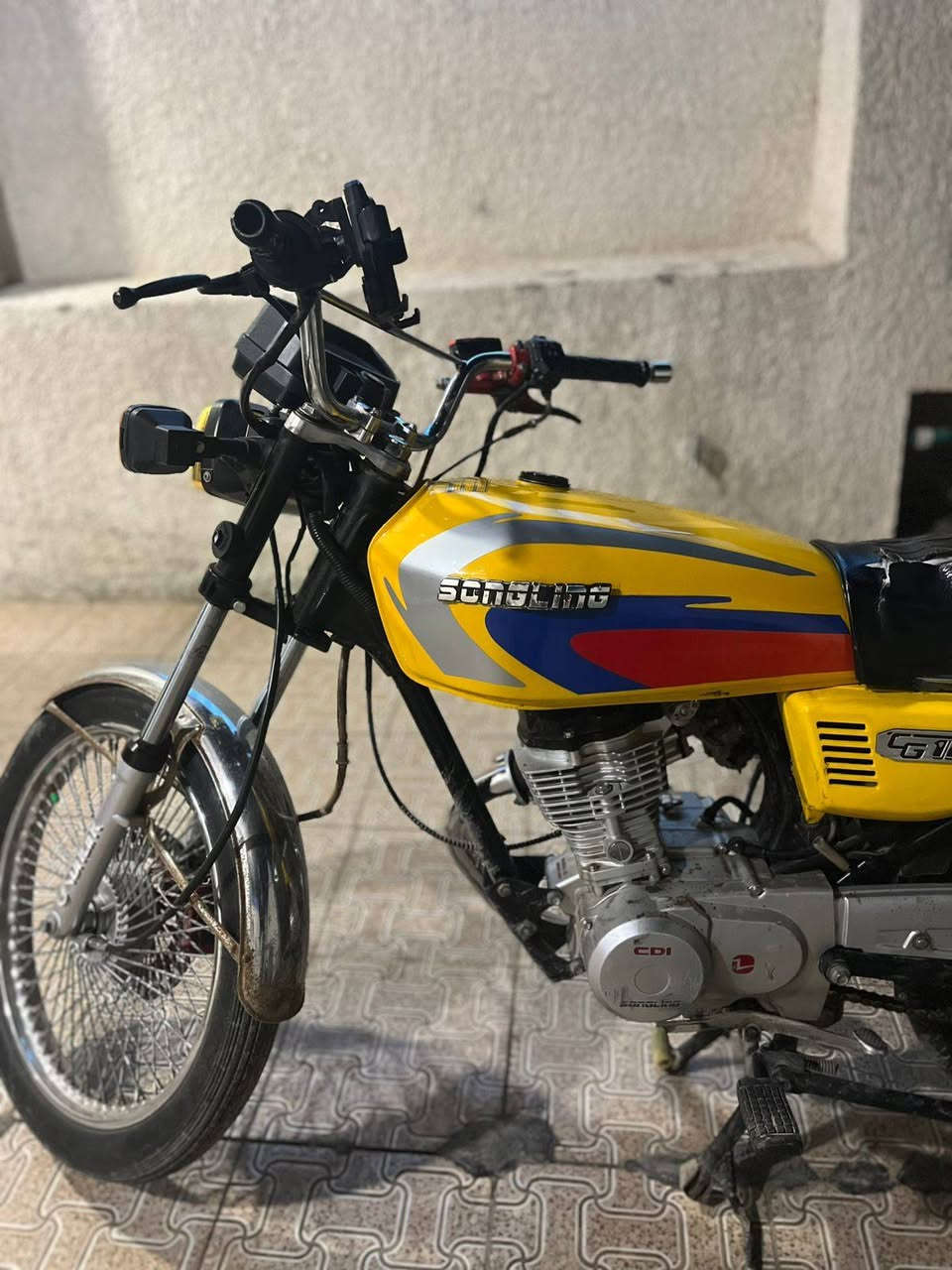 سلام عليكم
سونك موديل24 للبيع
4كير كهربائيات شغاله مكينه نضيفه صالنصه شلامجه اصليه
دراجه خير من الله كلشي مناقصه سعر 400وبيه مجال بسيط مكاني بغداد الدوره متواجد فيس+وتساب ***********
