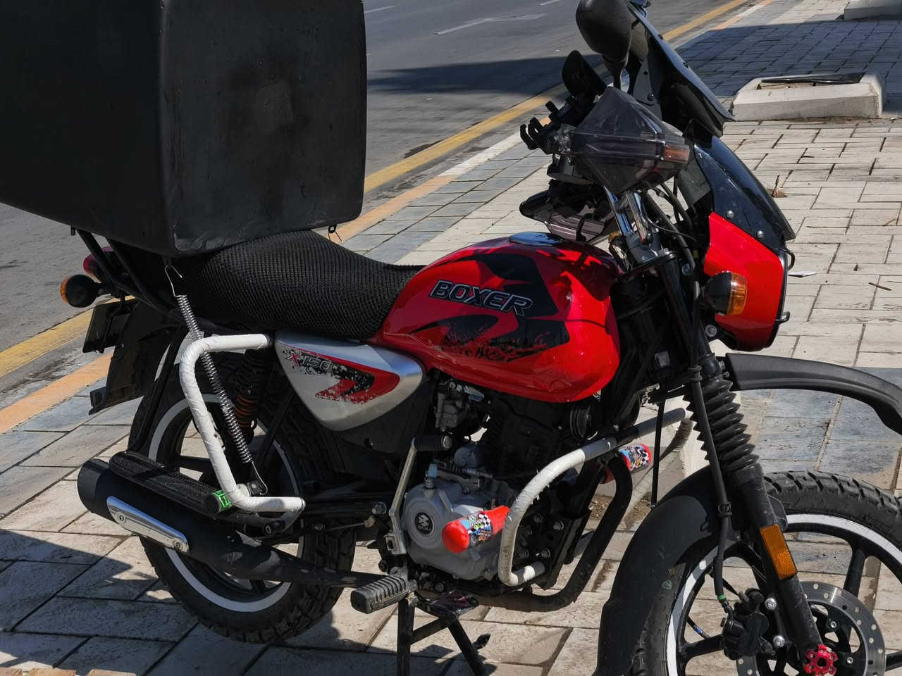 سلام عليكم بوكسر 2026 زيرو بحاله وكاله مكفوله رقم اربيل بعدهي بسم شركه ثاني يوم تحويل بسمك مكاني بغداد سعر 2700  وبيها مجال حك جيه ***********
