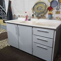 كاونتر • نظيف • للبيع