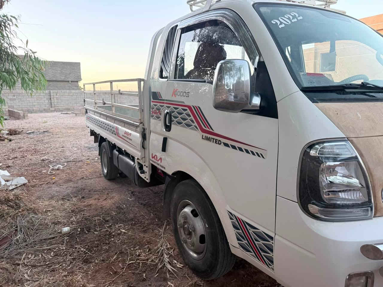 كيا فحل حمل للبيع 2022ماشية  162 الف  مكفوله كفاله عامه رقم بغداد
السعر 170 وبيه مجال 
للاستفسار ***********
