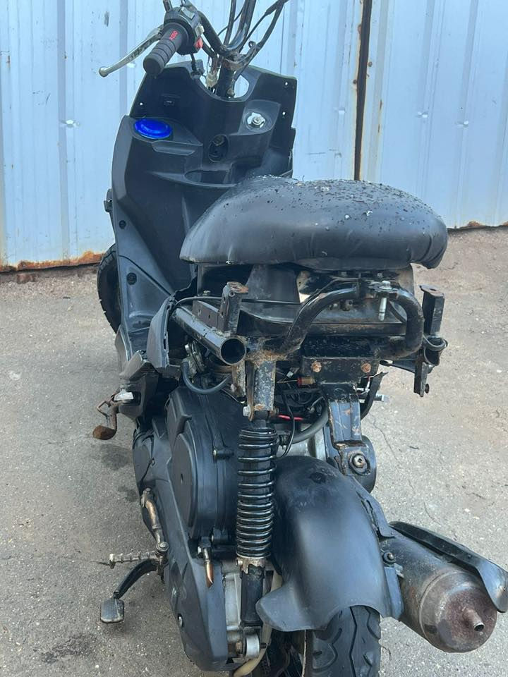 السلام عليكم دراجه للبيع FS محرك ماكس 55 شلعه ومعدل ضفيره محربه مكينه ناعمه تخبل مفتوحه مره وحده دراجه حربيه تخبل سعرهه 400 وبيهه مجال قليل مكاني البصره الجزيره للتواصل ***********
