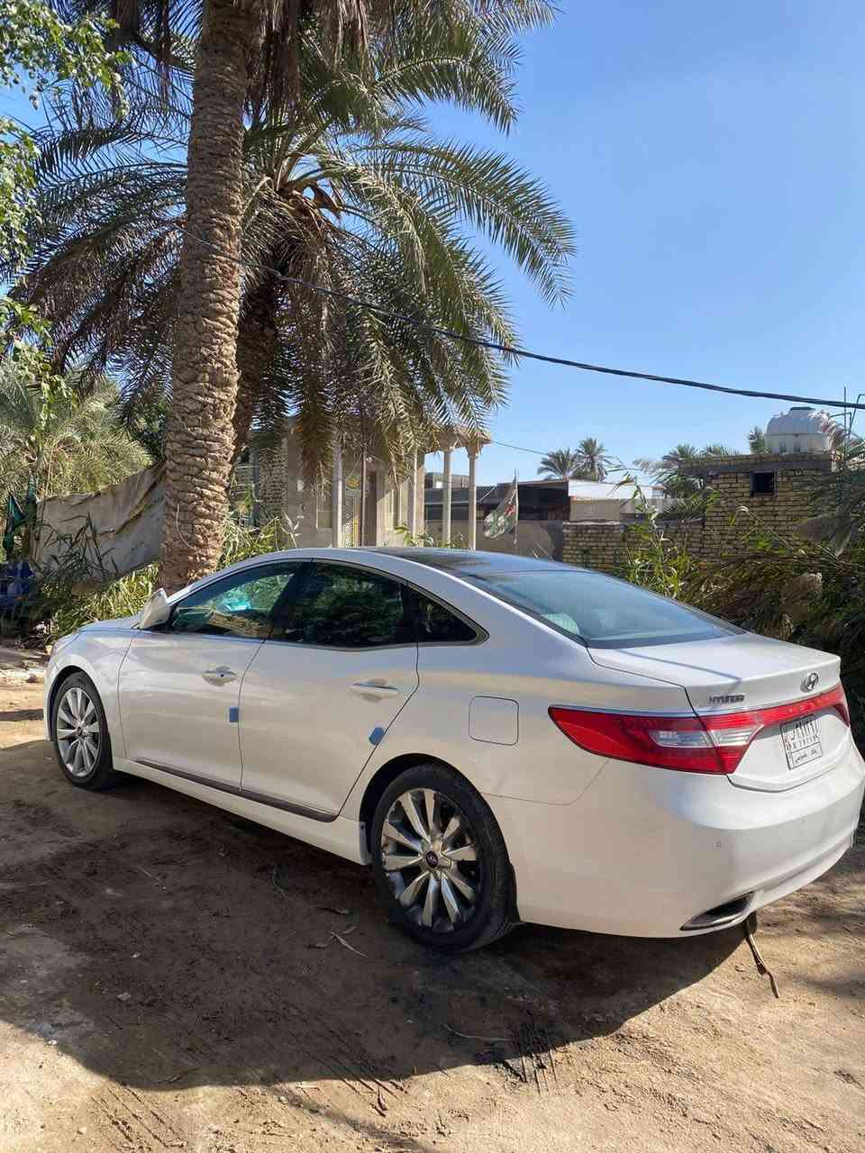 سلام عليكم سياره ازيرا مديل2014مكفوله كفاله عامه فتحه بصمه رقم بغداد تحويل ثاني يوم مكان السيارة المثنى   قضاء الرميثة ترهم مراوس سعر السيارة 145 بيها مجال الرقم الهاتف ‏‪***********‬‏
