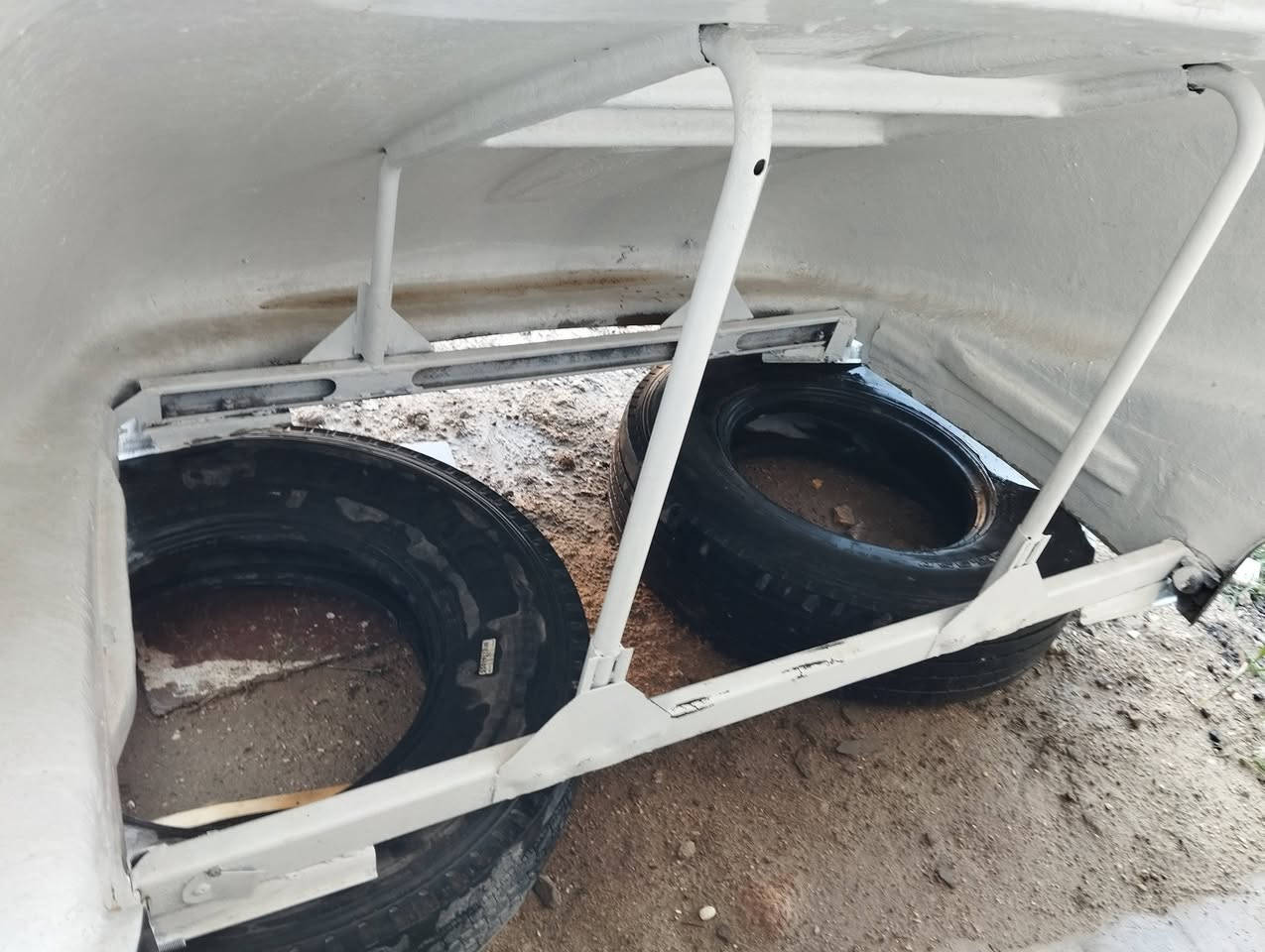 للبيع كاسحه عاليه سعرها 7اوراق بيها مجال مكان نجف مشخاب رقم موبايل ***********
