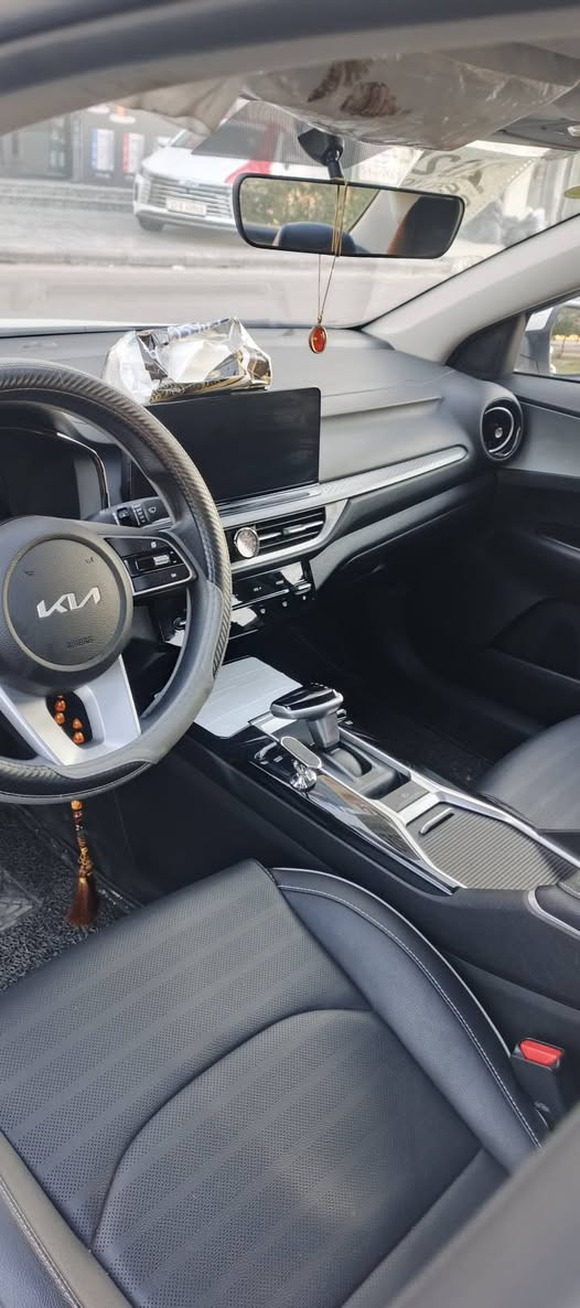 سيارة K3  موديل 2024 خليجي مكفولة كفالة عامة فول مواصفات ماشية 5000 للاستفسار الاتصال على الرقم
***********
