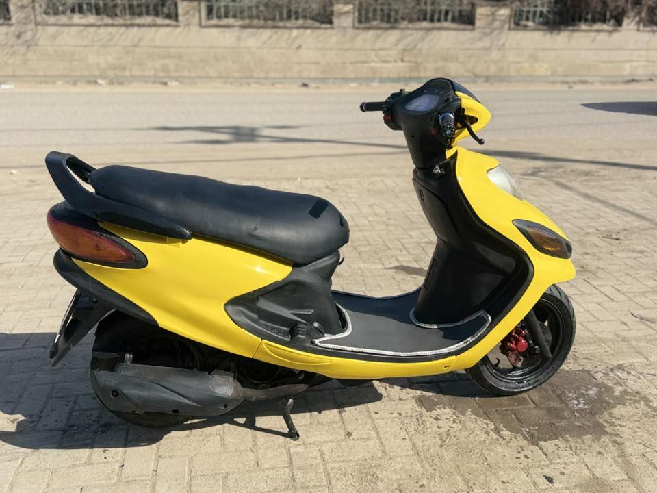 دراجه دوالفين البيع  نضيفه وجديده كهربايات كله شغاله مكينه ناعمه ونهضه معدل سريعه  لايت زنون جك جنطه تيرات جدد شاير شغالت دراجه مالت جناي سعره 500بيه مجال جيه مكاني شاميه شراي تصل***********
