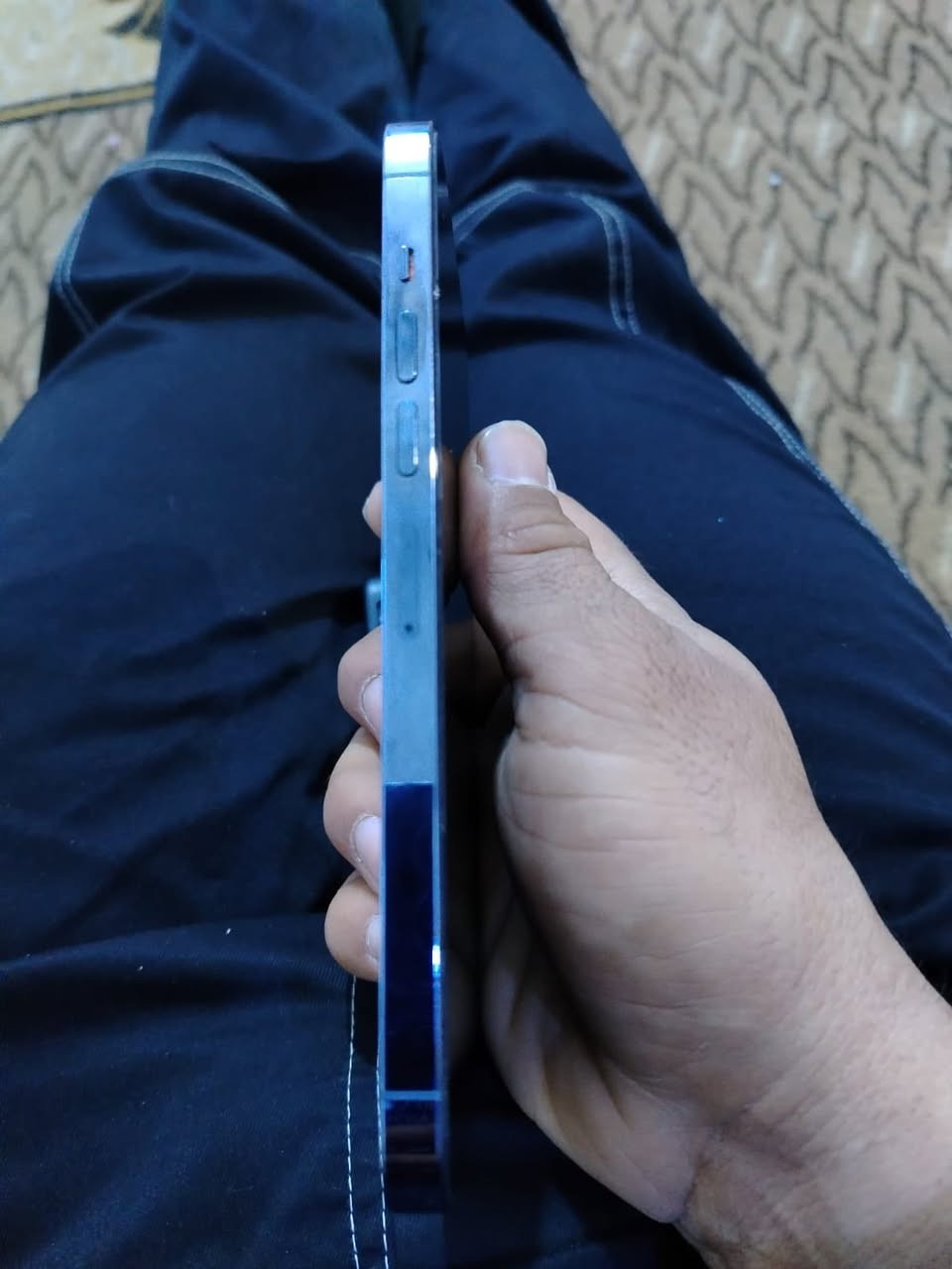 سلام عليكم شباب ايفون 13 برو ماكس تلفون اي شخط مابي ذاكره 256 ضمن كارتونه وياه شاحنه سعر 650 وبي مجال مكاني بغداد بوب شام ***********
