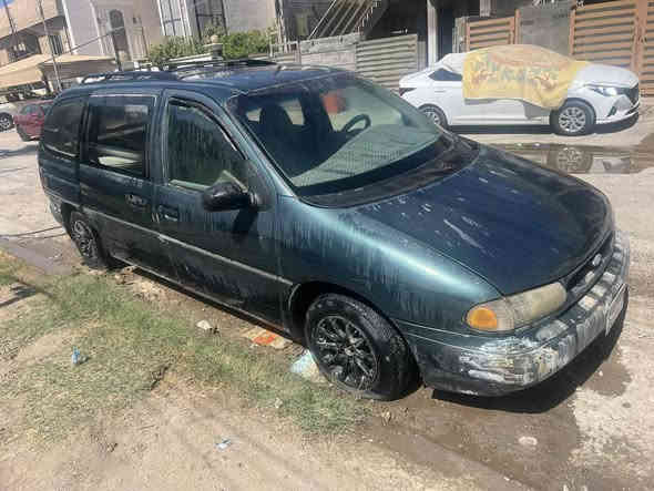 سياره فورد وند ستار رقم بغداد موديل ٩٨ مشروع وطني سياره بلاديه مكفوله من الضربه والصبغ  حاليا متروكه محرك يبخر شرط التحويل السعر ٢٧ورقه مكاني بغداد الاتصال ***********
