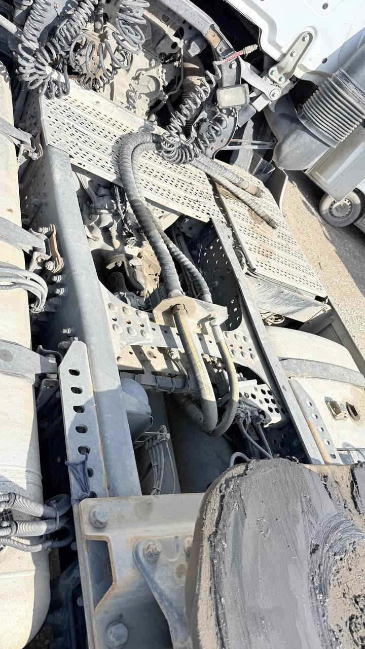 وحش موديل 2016
حجم 1848
غول فول مواصفات
جامبو تخم تاير جديد 
رةقم   دهوك 
سنوية واحد
عنوان معرض الموسوي اربيل كلك
بادارة شيروان كاميران الموسوي
0750 462 8717
0751 362 9110
0772 451 0102
