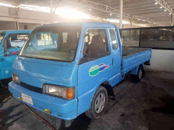 السلام عليكم كيا 94 سياره مصبوغه 37 ورقه عنوانها اليوسفيه ناحيه الرشيد رقم الهاتف ***********
