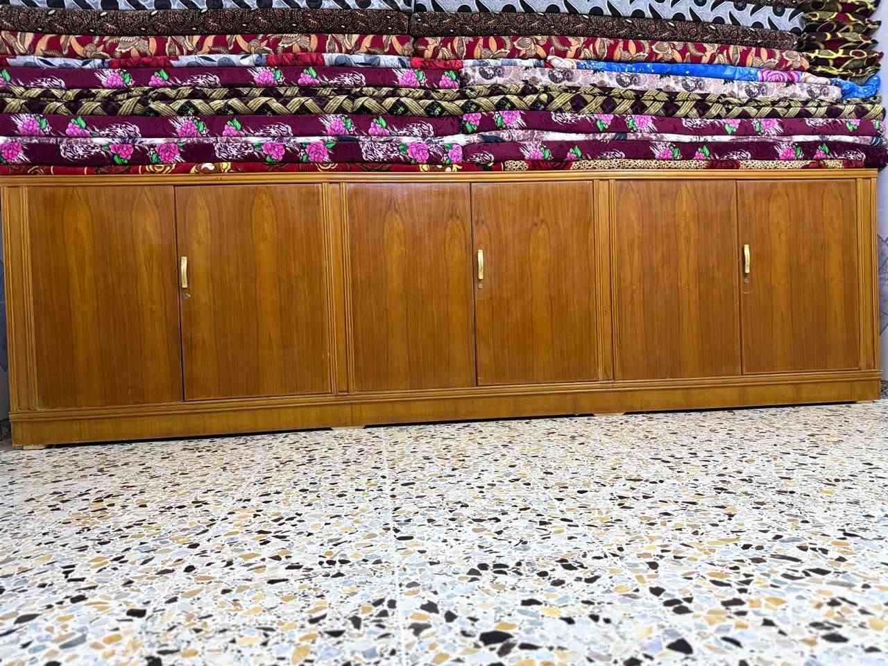 بوفيه خشب للبيع طولها 4متر
***********
