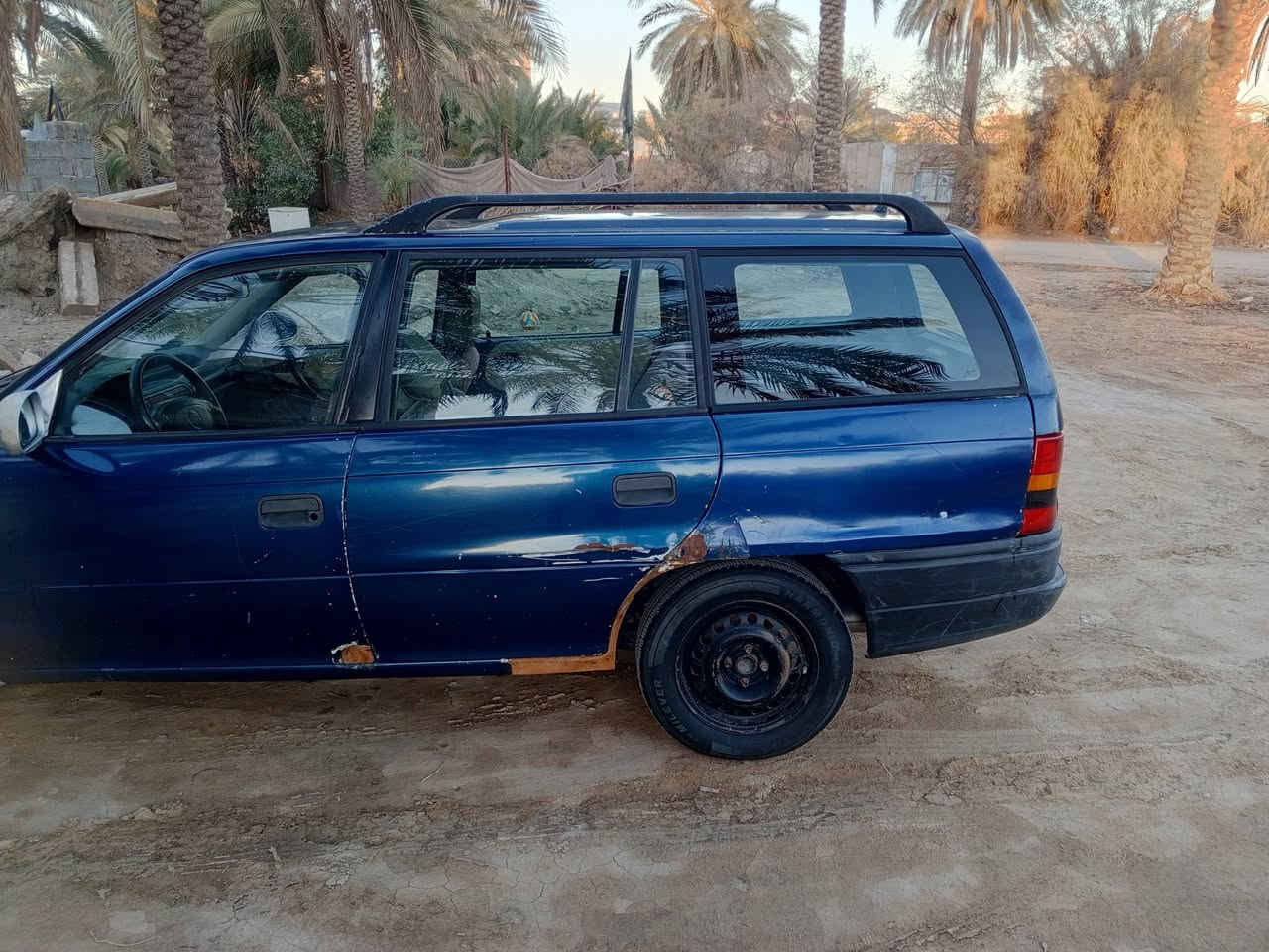 السلام عليكم متاح اوبل استرا موديل 94 السياره عوزه ترتيب شويه السياره بسمي تحويل مباشر السعر ٢٨ وبيها مجال الطيبين *********** مكان كربلاء
