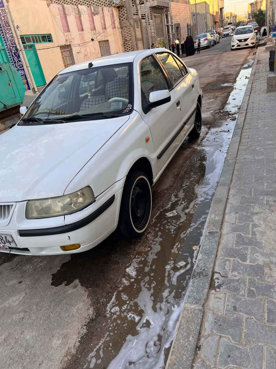 السلام عليكم سمند 12البيع سياره حلوه شوفت عينك السياره بيها باب السايق مبدل بدون ضربه والباقي تبريد شغال ثلج حدايده جديده مكينه جديده سياره حلوه لحد يكسر بحلال الناس رحمه لمك السعر 42 وبيها مجال حك الجيه رقم تليوفون 
***********
