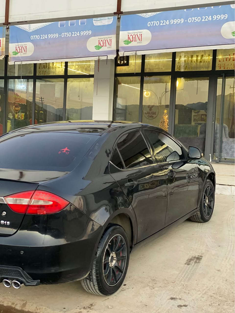 جاك ٢٠١٢ 
مه كينه گه وره جنجير 
گيرو مه كينه به شه رت 
گير حادي
ته بريت ساردو گه رم به شه رت
ته قه ي تيدا نييه سه ياره كه لوكه 
ناو داخيليشي لوكه📦
مالي دؤسته سه ياره كه 
كاره باي حام به شه رته
ته نها سه نه وي به سه ر چوه 
ره قه م دهوكه 
٢ پا رچه ي بؤياخه بي ناو گرتنو شت
پشتو پيشي كه پسه تازه توند كراوه ته وه 
حاسه يه سه ياره كه 
قفل مه ركه زييه 

*********** 
وتس ئاپو ڤاي به ريشي له سه ره 
٥٠ كه ميك محامه له 
Admin ♥️♥️ رانية, السليمانية
