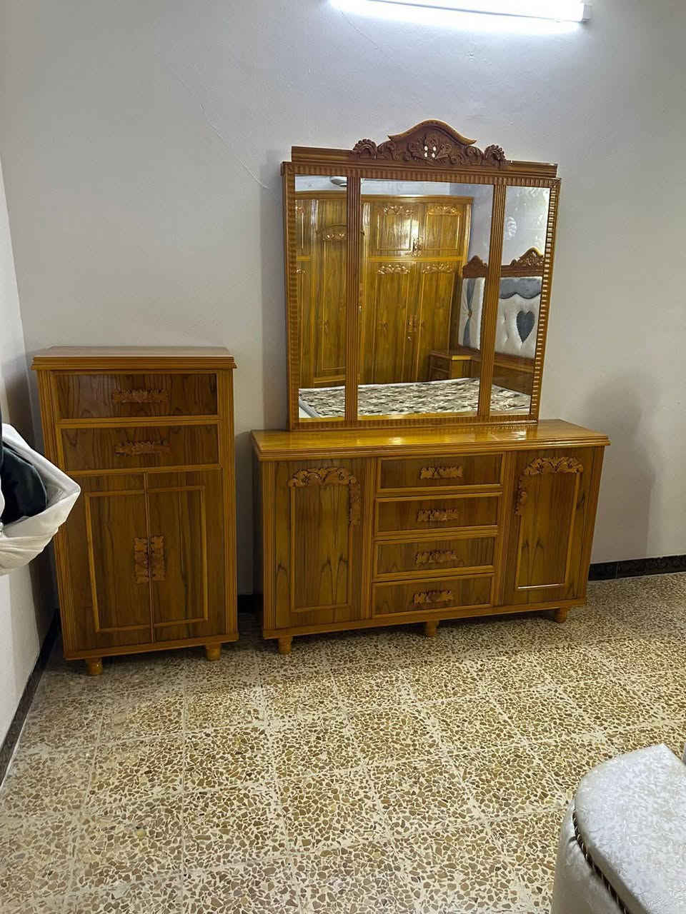 كما وعدناكم على كل ماهو جديد وجميل من معمل نجاره الطارق الشرقاط الحي العسكري قرب القصابين باداره محمود وإخوانه وبأسعار تنافسية/////***********/////***********
