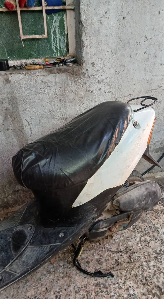 السلام عليكم
دراجة ساسوكي رياضي شغاله وصوتها زين ناعم بس ابيع كوم حديد عوزها ترتيب من الكفرات وجوزه هم دراجه شغاله السعر ١٥٠ الف وبيها مجال ان شاء الله للشراي 
موجود واتساب وشريحة ***********
