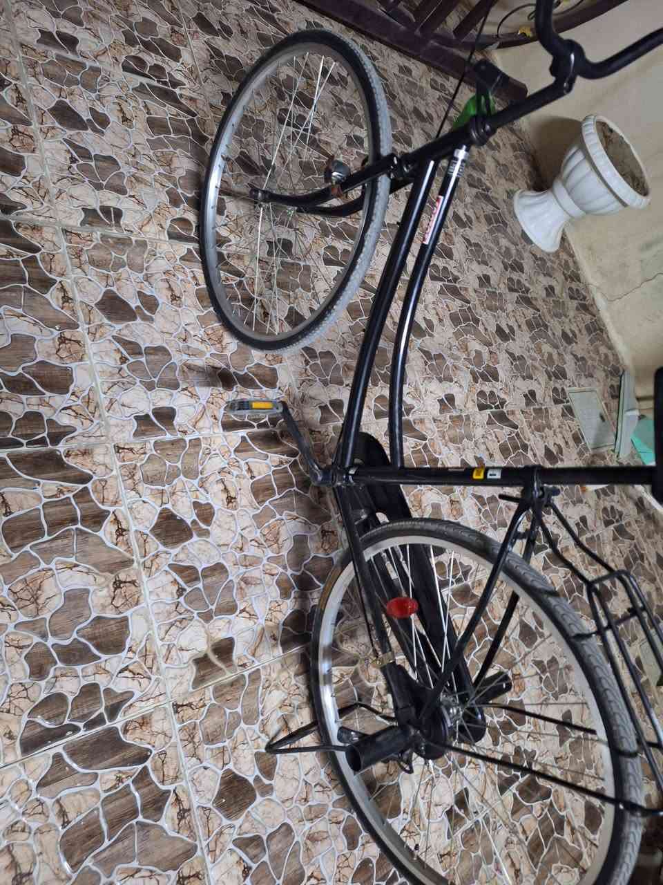 للبيع سعر ١٣٠ بي مجال رقم مبايل*********** مكان واسطي موديل ٢٠٢١
