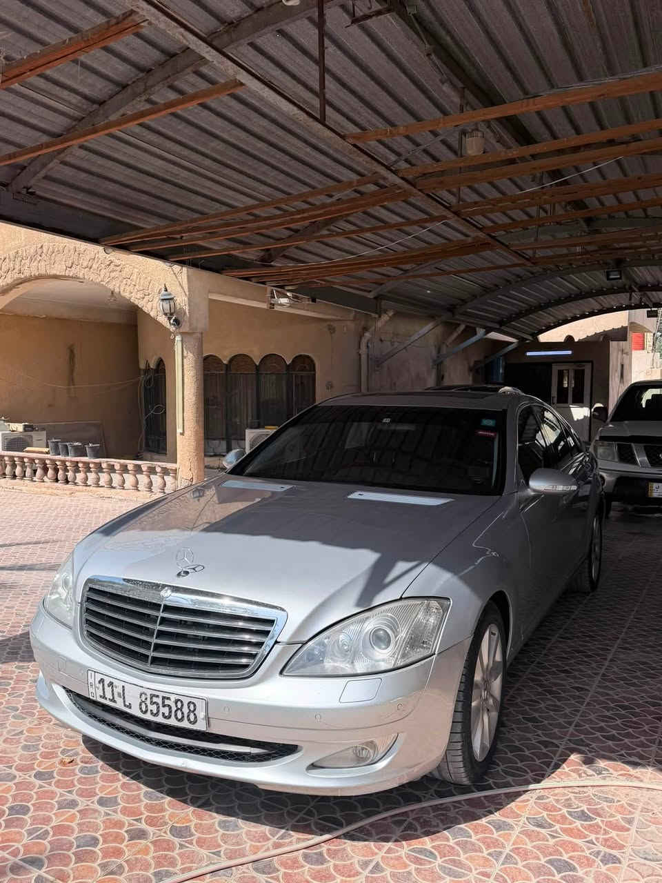 السلام عليكم
مرسيدس S350 بيع او مراوس حسب القناعه 
باب قصير وارد يابان ماشيه 187 الف كيلو حداده تخم تاير جديد ادامه كامله جديده مانقصه شي سياره جاهزه 
رقم بغداد تحويل ثاني يوم
6 سلندر بيه نص قماره صبغ اثر جراد و بخشم الجاملغ امامي بارد ع كد 4 اصابع 
معروفه مواصفات الباب قصير فول مواصفات عدا المساج مكان السياره البصره التنومه مدينه النرجس السكنيه ***********
بيع او مراوس سعر السياره 185
