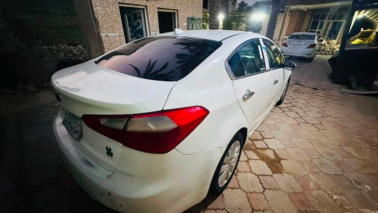 كيا سيراتو 2013 شكل 2014
رقم اربيل سنويه ساقطه 2019 بسم شركه تحويل وكاله 
مكينه 1600 
كير مكينه تبريد مكفولات 
حداديه 50‎%‎
سياره صبغ عام ابيع كوم حديد تجي شوف تقتنع وتتوكل 
مكان كوفه /نجف
***********
