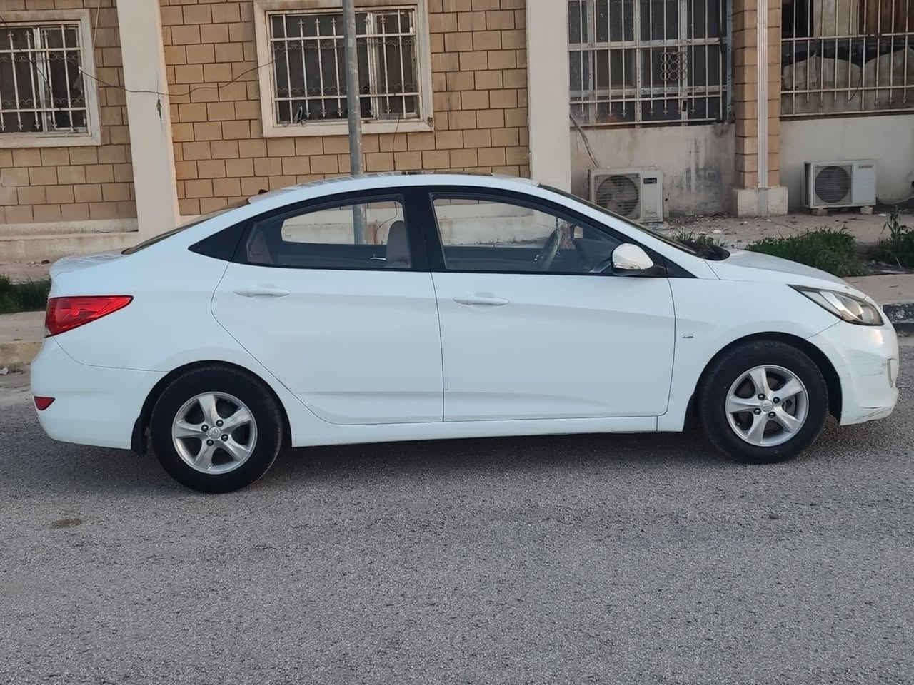 السلام عليكم اكسنت 2012 خليجي كفالة عامه 1600 نضافه 100% رقم بغداد السعر 105
للبيع 
للاتصال والمراسلة ***********
