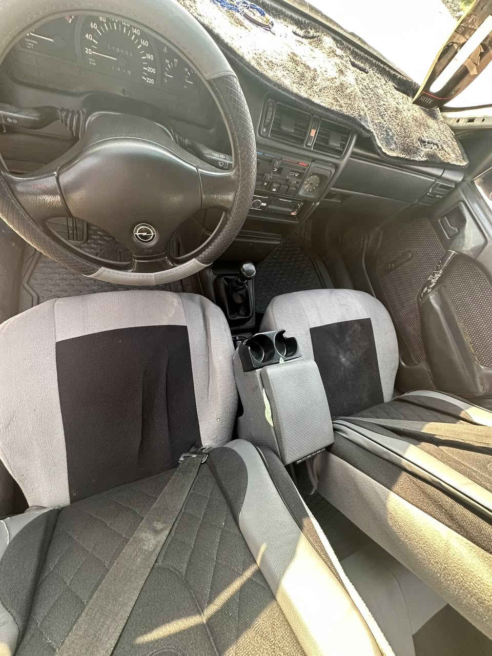 سلام عليكم فكترا للبيع موديل 1995رقم نينوئ مسطره سنويه جديده عنوان موصل رشيديه سعر خاص 
رقم ***********
