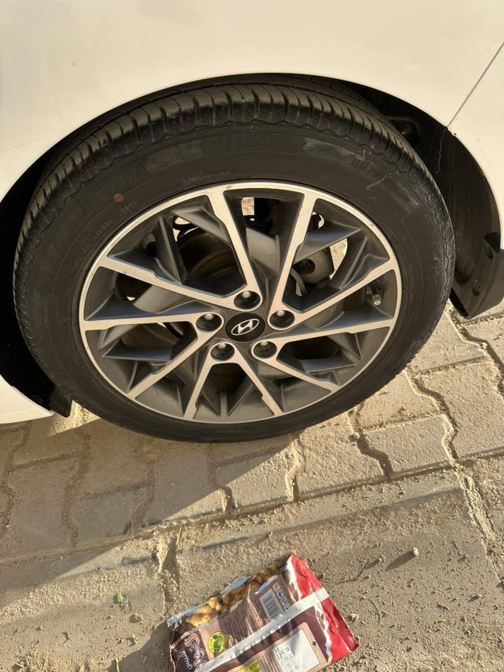 سلام عليكم
النترا 2019للبيع رقم بغداد بسمي فول موصفات ماشيه 152الف كفاله عامه عدا ثلاث مكانت بارد على كد شبر وبيها دوسات صبغ ودعامات يحتاجن شويه ترتيب كير محرك على شرط كشره بيه نكراش مال رمل سعر 153وبيها مجال قليل مكان نجف رقم *********** سياره مال جناي ونصبتها حلوه
