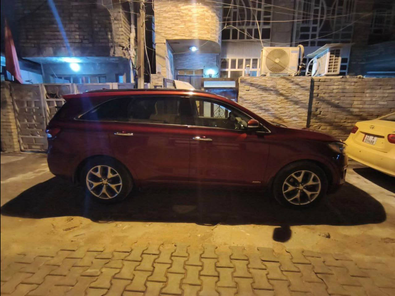 كيا سورينتو ٢٠١٦ sx السياره بدون ظربه فقط بانوراما  مكسوره 
علما ان السياره مرشوشه كلير في امريكا 
الرقم***********
السعر ١٧٠ بغداد, العراق
