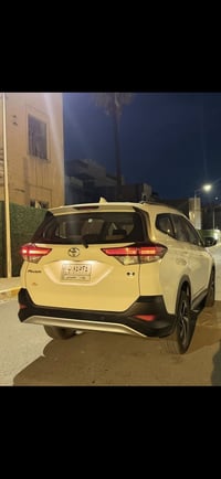 عندي تيوتا راش 2020 خليجي مكفوله السياره السياره جديده 7 راكب  الموصفا...