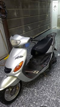 اكزز للبيع حاويه صاله شهر وصل موجود ماشيه 10الف كلشي شغال ام دسك كلشي ...