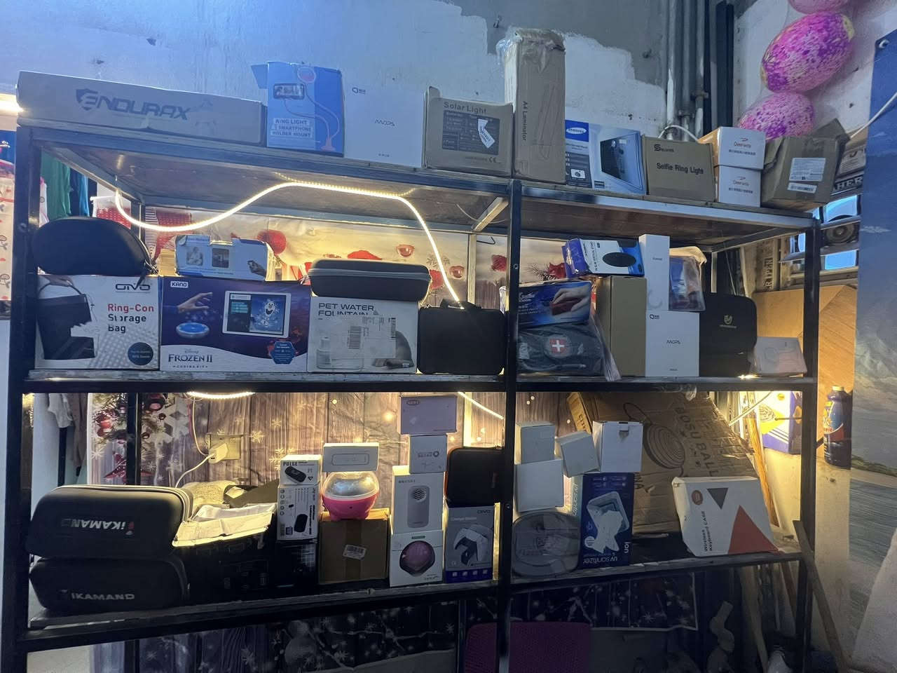 سلام عليكم اخوان عندي امزون للبيع  شلعه  الكتروني  متكون 185 قطعه البيع شلع وعندي 4كراتين مكس  البيع شلع حط سعر ورزق عل الله *********** واتساب موجود عنوان كركوك توصيل موجود
