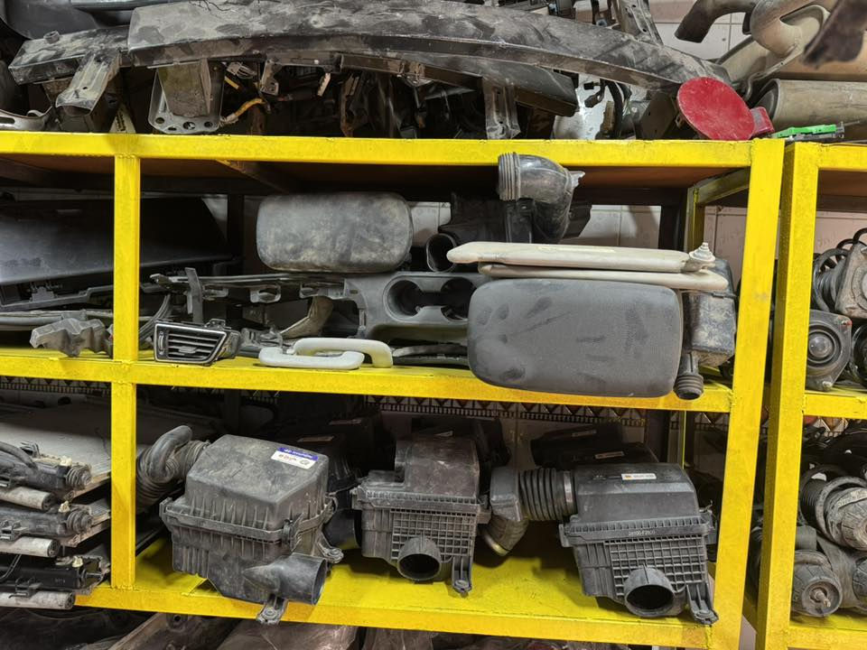 السلام عليكم تفصيخ وارد أمريكي العنوان ساحة مضفر خلف قاطع المرور مبايل *********** توصيل جميع المحافظات 
اي شي تحتاجون موجود وبخدمتكم
