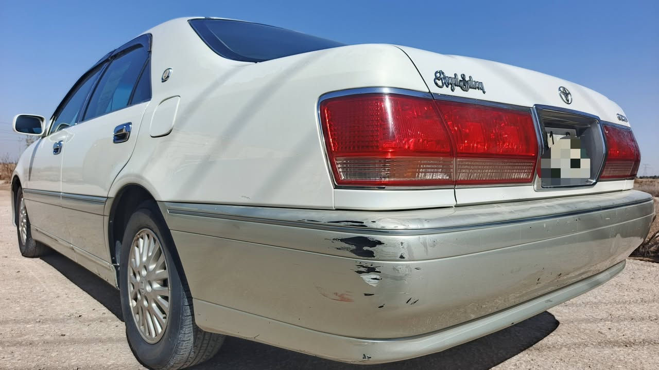 السلام عليكم
السعر 123وبيها مجال 
للبيع كراون ملكه مديل 2003رقم انكليزي سليمانيه 
شاصي 171دكمتين مكينه ديفور الزغير 
السيارة مكفوله من الگص ولضربه القويه ولعيب الشرعي جاهزه مكينه وكير وتبريد وتخم تاير وحداديه للاتصال على الرقم ***********مكان السيارة الديوانية قضاء غماس
