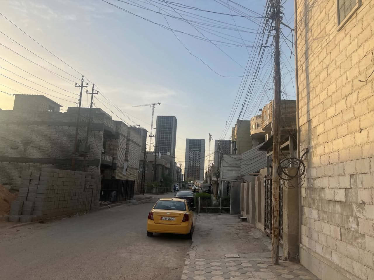 شقق لليجار  آخر موديل الطابق الثاني ٣٥٠
الطابق الثالث ٣٠٠
نضافه كهرباء ماء كلشي متوفر. مدارس قريبه أسواق قريبه عنوان الزعفرانيه شارع الكهرباء صيدليه نبع الخير


**إذا كنت صاحب هذا الإعلان وتريد حذفه لأي سبب، رجاءا أرسل رسالة إلى الدعم الفني**