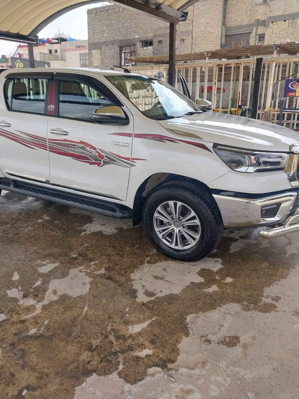 تويوتا هايلوكس 2024 وارد سعودي عبد اللطيف جميل فول مواصفات S_GLX ماشيه 45 الف كيلو متر داخل احمر 
فور ويل 
عنوانها بغداد البلديات 
الاستفسار للجاد في الشراء ***********
