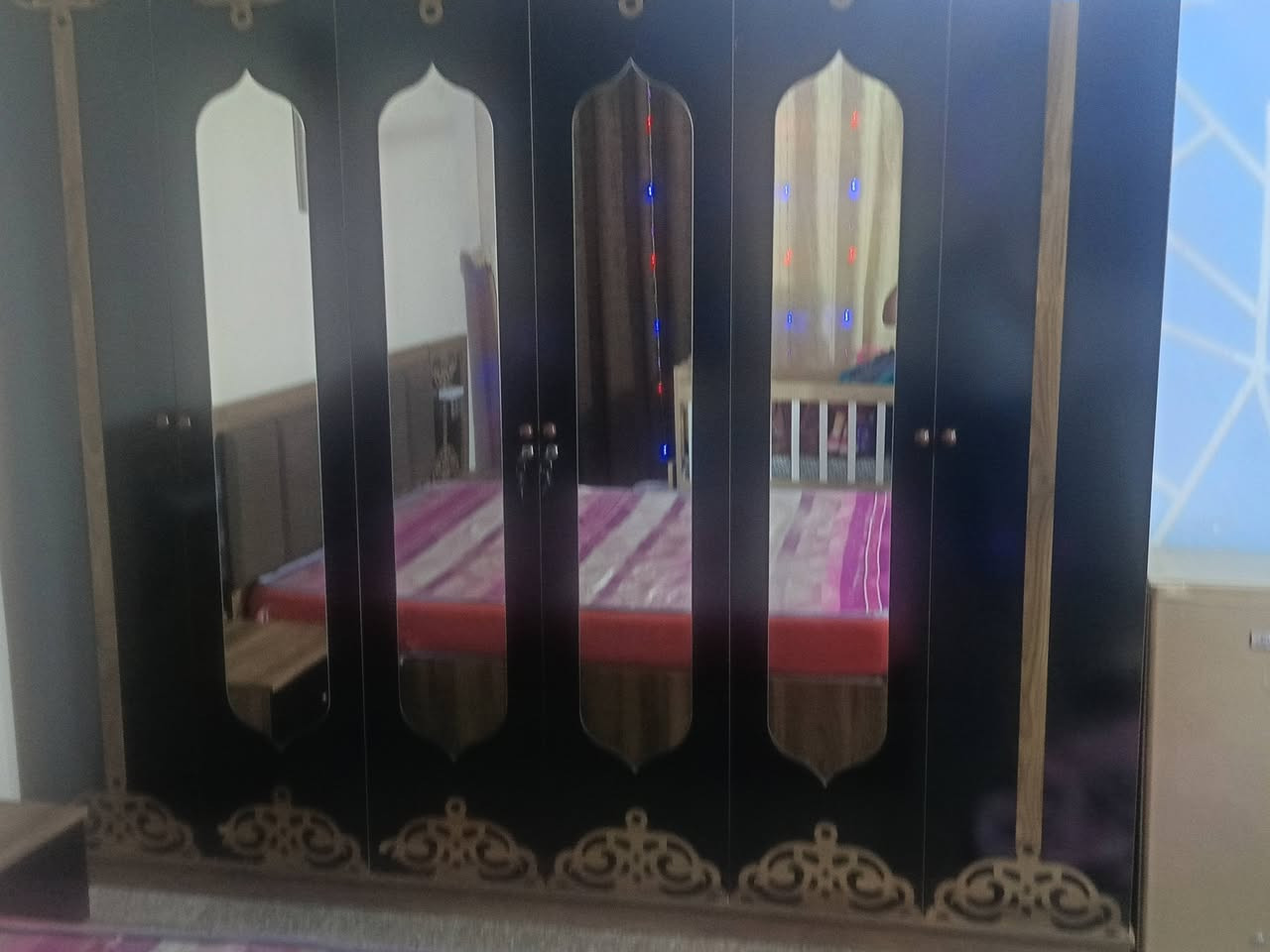 السلام عليكم غرفة اخشاب مستعمله بس جديده زلغ مابيه رايدهه 400 الف تتكون من 7 قطع


**إذا كنت صاحب هذا الإعلان وتريد حذفه لأي سبب، رجاءا أرسل رسالة إلى الدعم الفني**