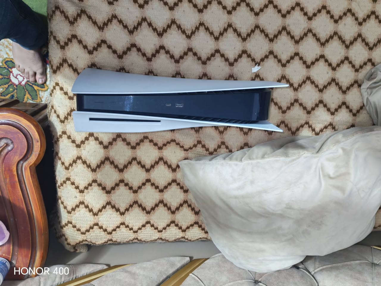 بلاي ستيشن 5 للبيع ما مفتوح كامل ملحقات الكرتونتر سعره 560 الرقم*********** والعنوان بغدادهالحبيبيه
